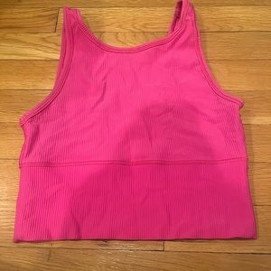 Lulu pivot top